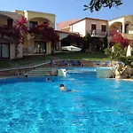 In With Swimming Pool Apartment *