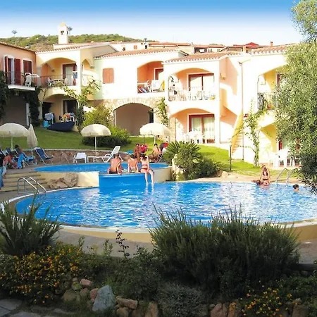 Apartment In With Swimming Pool Badesi